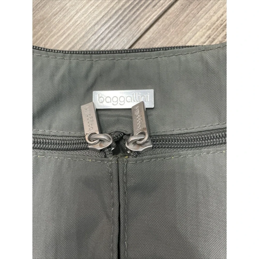 Baggallini Shoulder Bag Travel Tote Purse Handbag‎ Medium Nylon Grey Crossbody